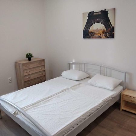 Kate & Jenny Apartments - Cosy Place In The City Center Μπρατισλάβα Εξωτερικό φωτογραφία