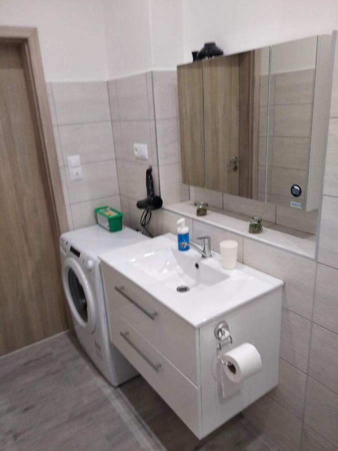 Kate & Jenny Apartments - Cosy Place In The City Center Μπρατισλάβα Εξωτερικό φωτογραφία