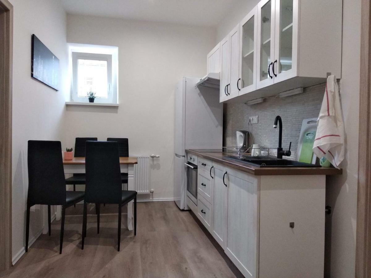 Kate & Jenny Apartments - Cosy Place In The City Center Μπρατισλάβα Εξωτερικό φωτογραφία